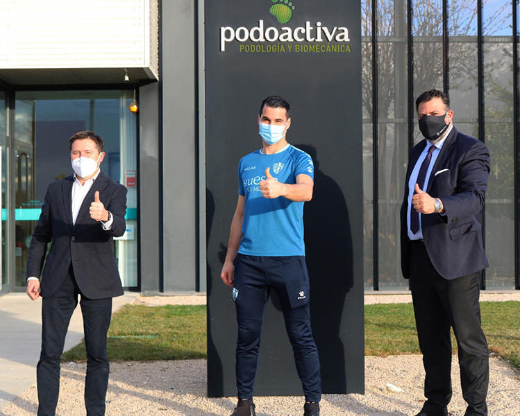 Firma de renovación de Podoactiva con la SD Huesca
