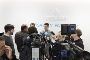 Ander Herrera, jugador del Athletic Club, inaugura Podoactiva Bilbao. 