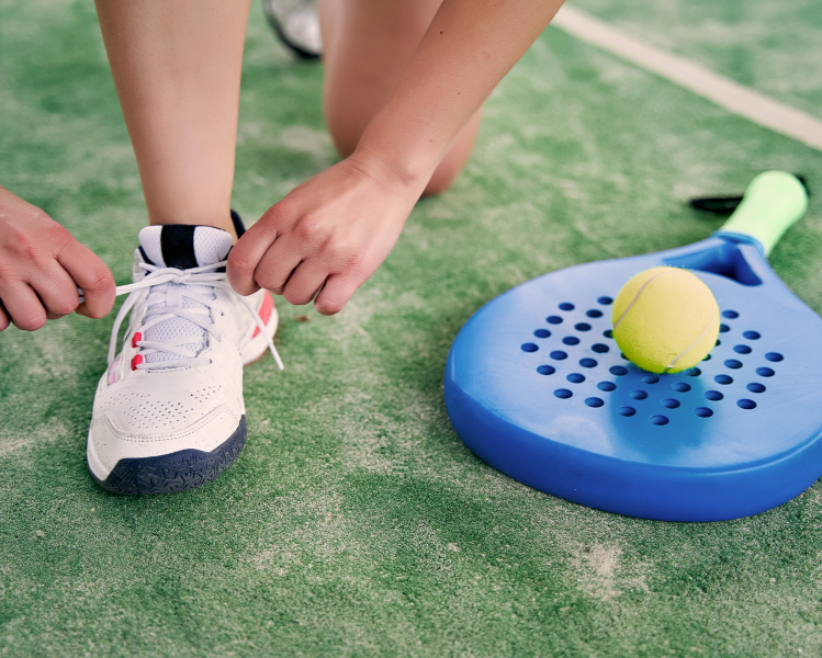 Qué características deben tener las zapatillas de pádel?