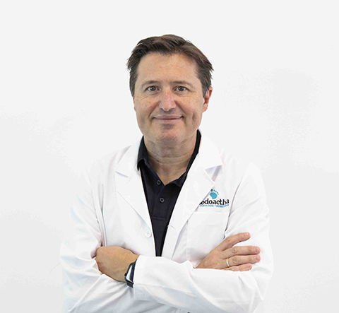 Dr. Víctor Alfaro Santafé